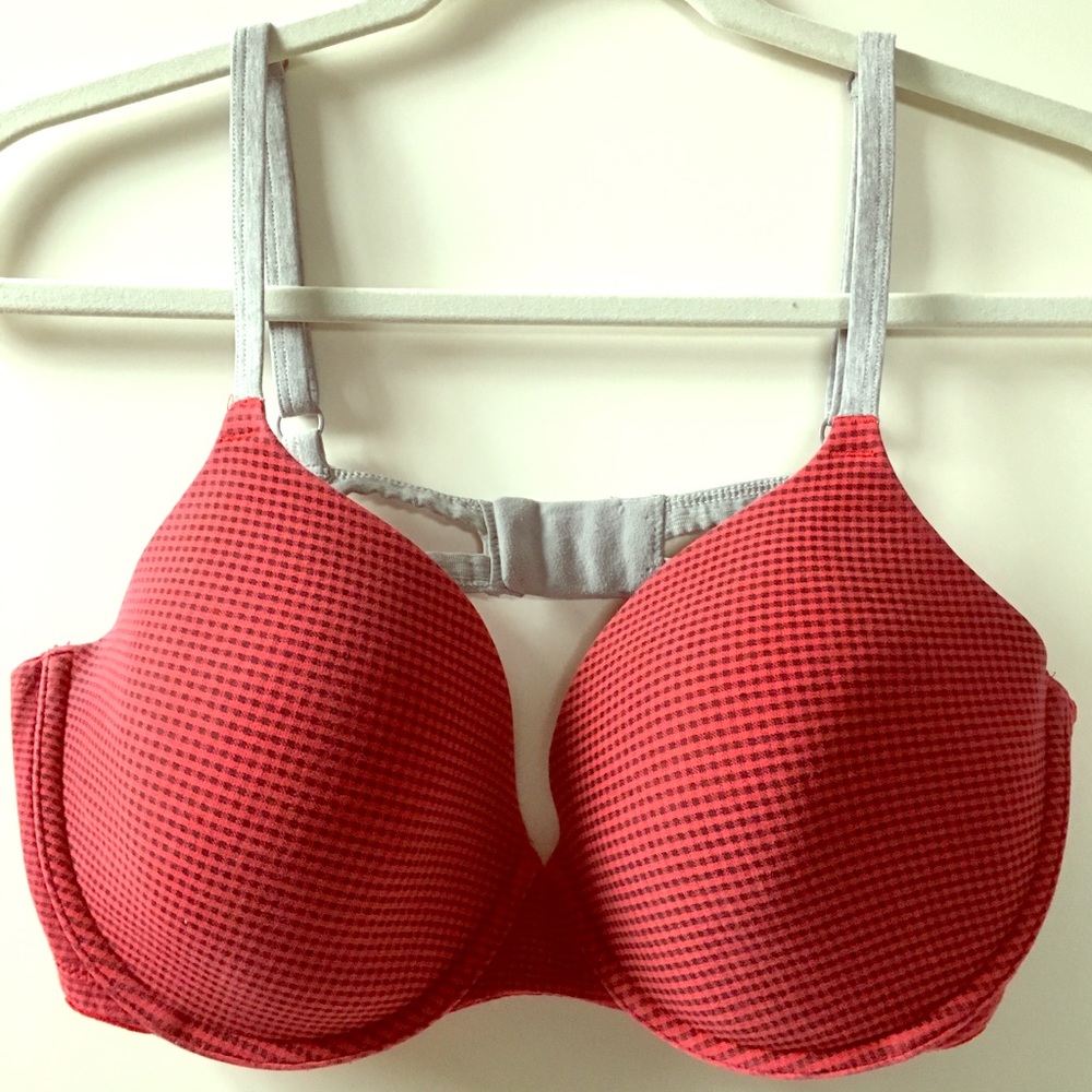 38D Victoria’s Secret Bra